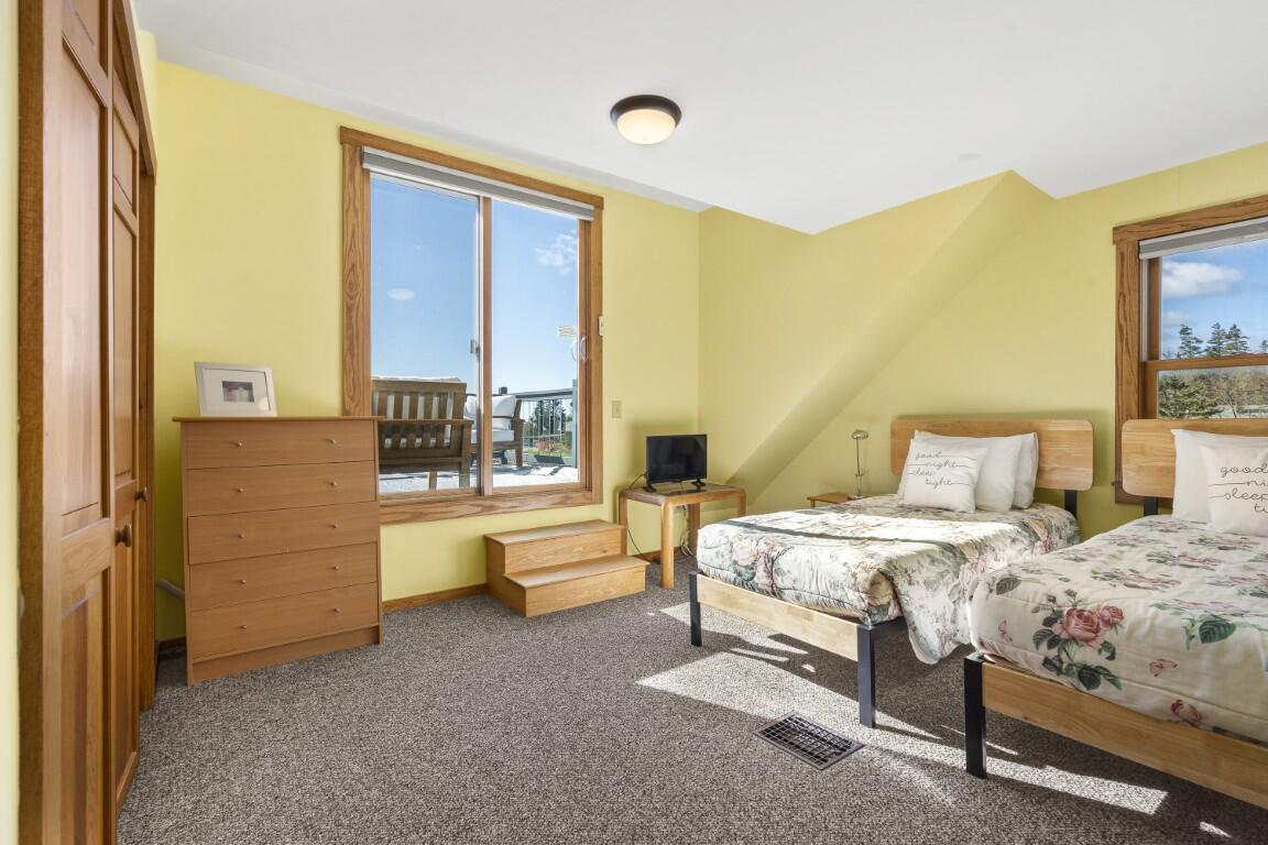 22 Gray Road Southport ME 04576