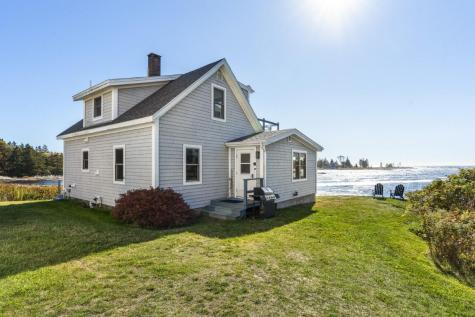 22 Gray Road Southport ME 04576