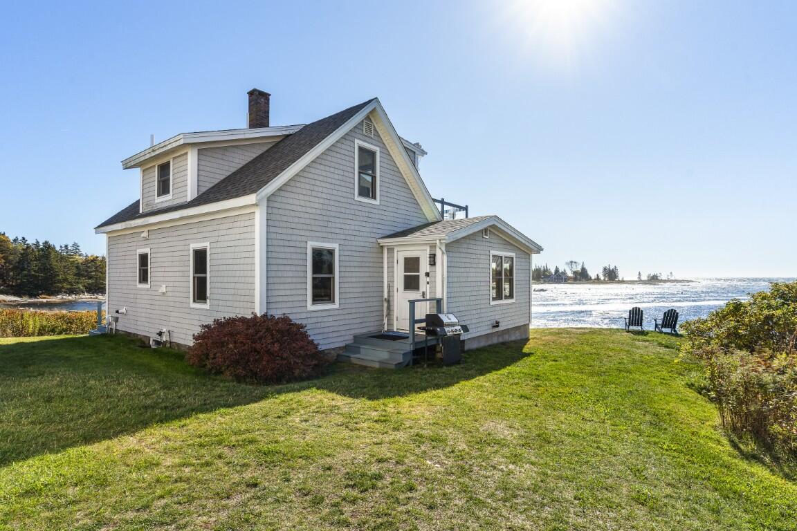 22 Gray Road Southport ME 04576