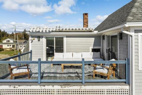 22 Gray Road Southport ME 04576