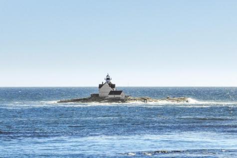 22 Gray Road Southport ME 04576