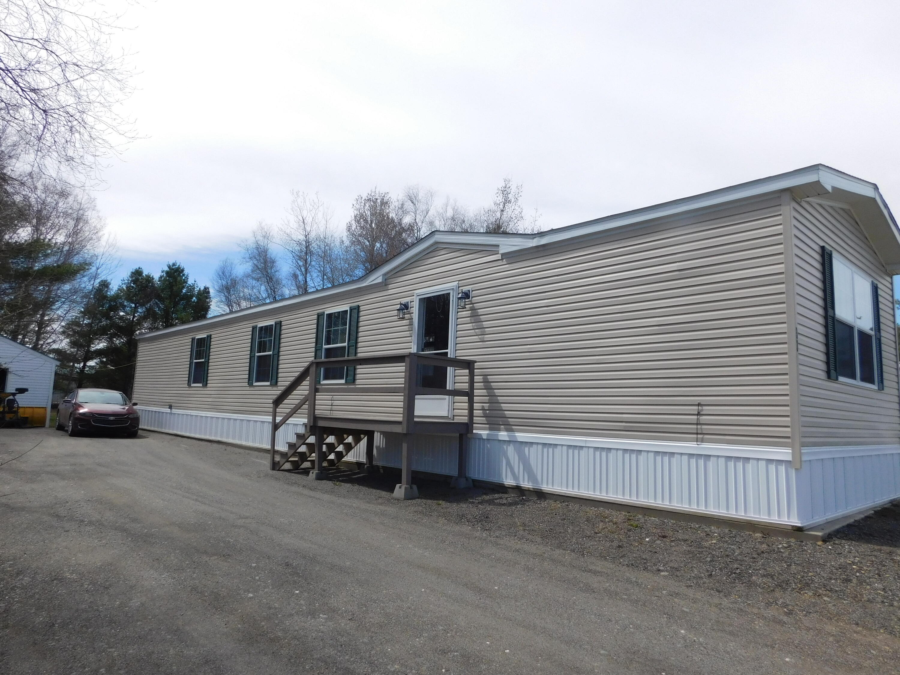 33 Lorna Lane Glenburn ME 04401