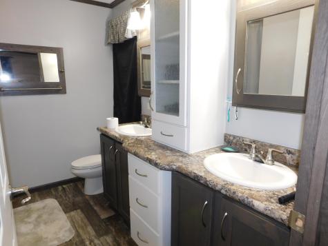 33 Lorna Lane Glenburn ME 04401