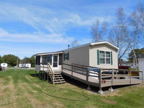 33 Lorna Lane Glenburn ME 04401