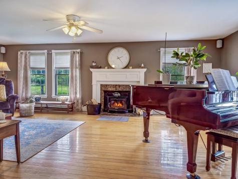 50 Twinleaf Lane Sidney ME 04330