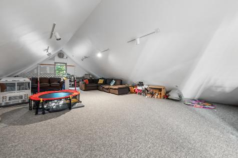 148 Spiller Hill Road Raymond ME 04071