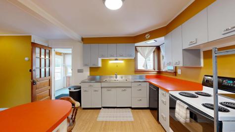 31 Vivian Street Auburn ME 04210