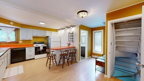 31 Vivian Street Auburn ME 04210