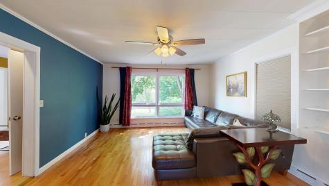 31 Vivian Street Auburn ME 04210