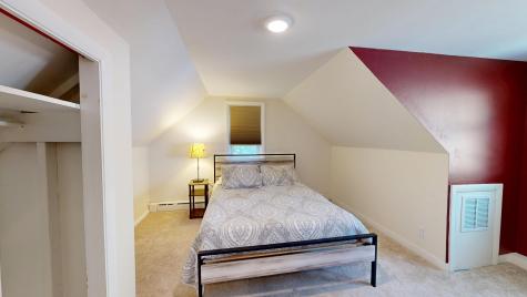 31 Vivian Street Auburn ME 04210