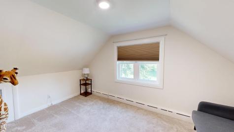 31 Vivian Street Auburn ME 04210