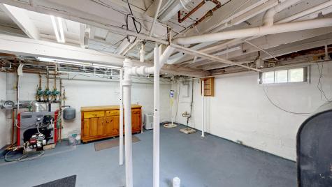 31 Vivian Street Auburn ME 04210