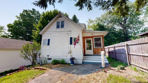 31 Vivian Street Auburn ME 04210