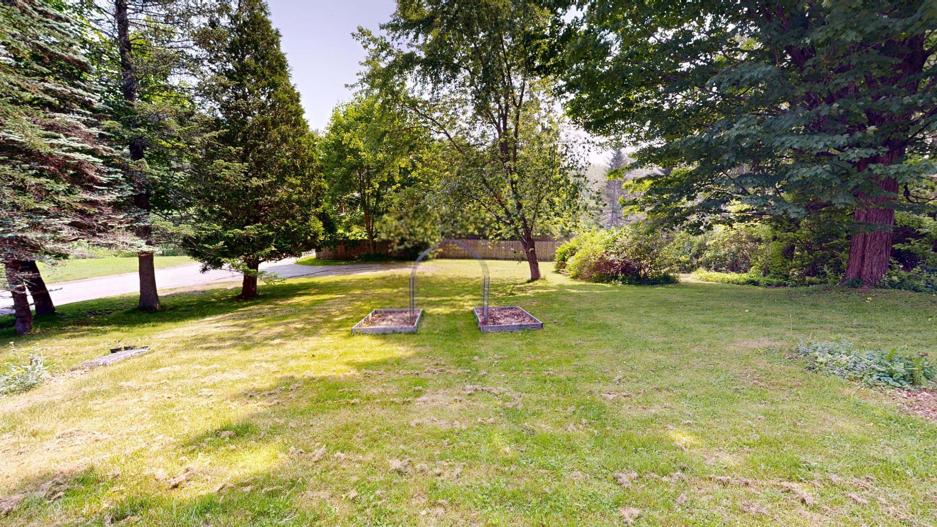 31 Vivian Street Auburn ME 04210