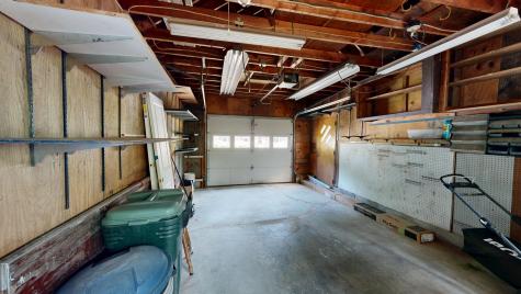 31 Vivian Street Auburn ME 04210