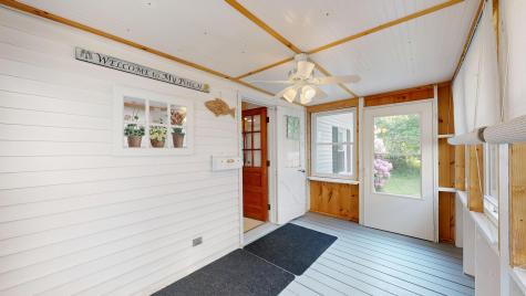 31 Vivian Street Auburn ME 04210