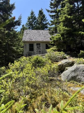 90 Greens Island Vinalhaven ME 04863