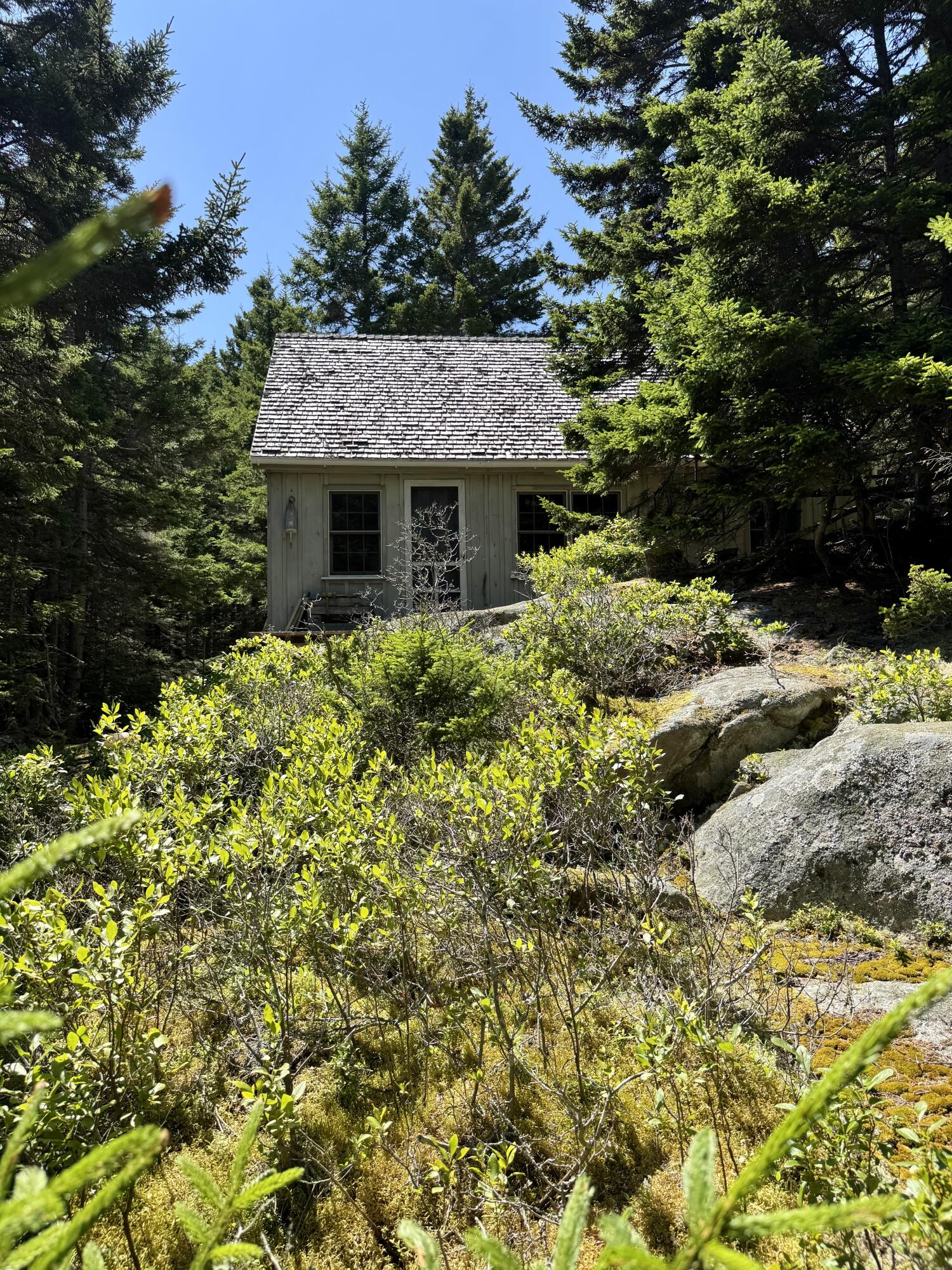 90 Greens Island Vinalhaven ME 04863