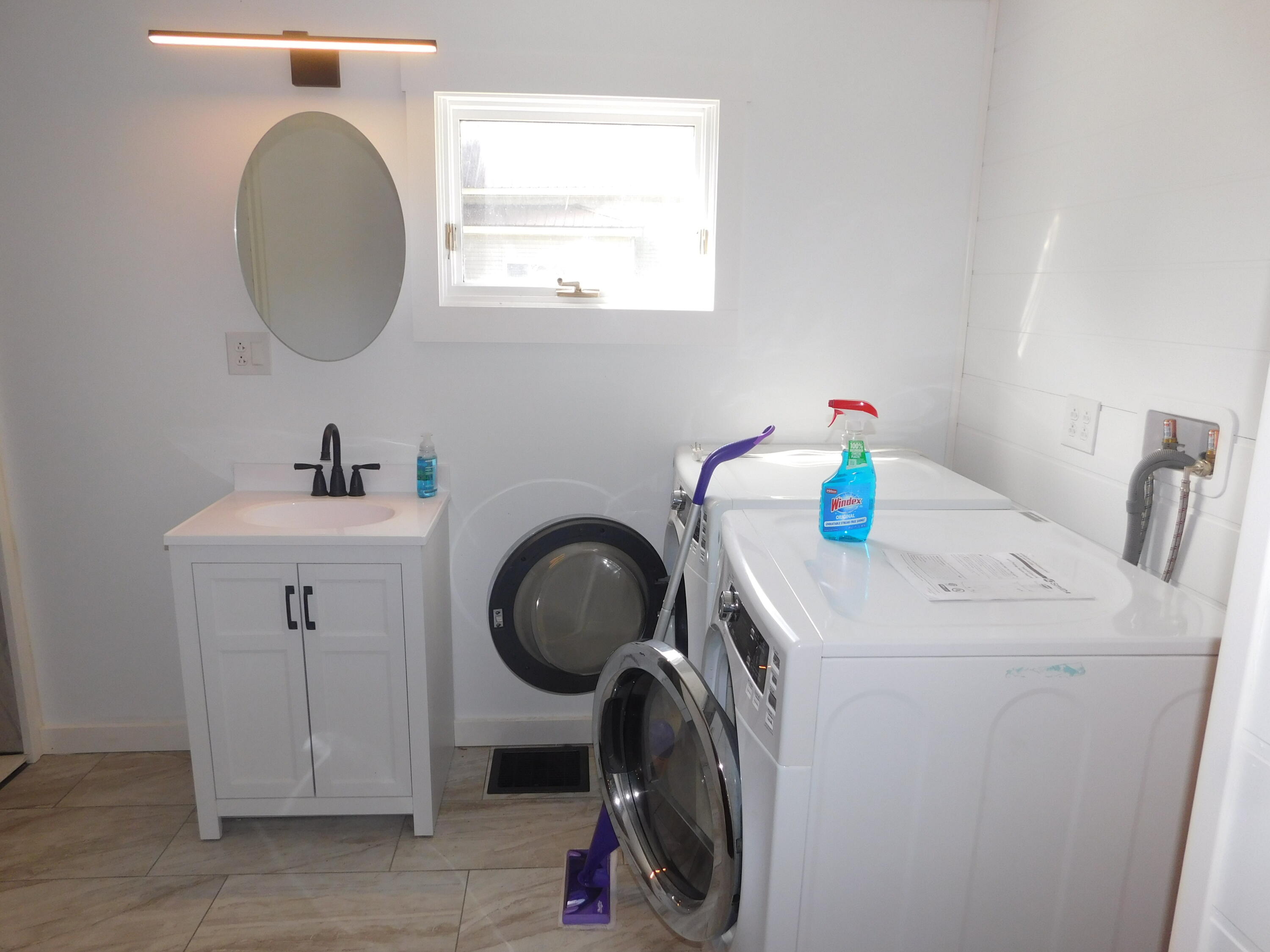 15 Main Road Eddington ME 04428