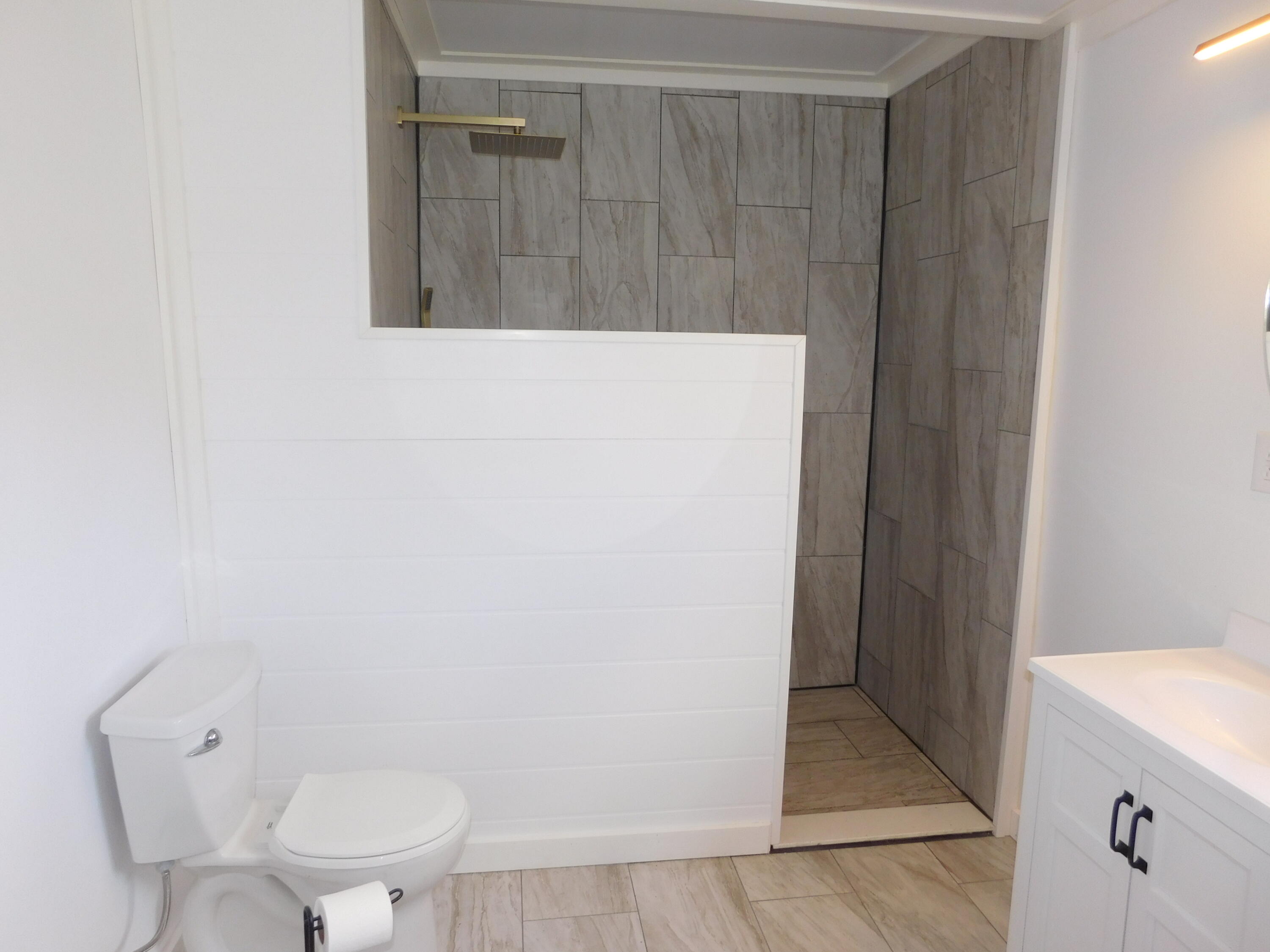 15 Main Road Eddington ME 04428