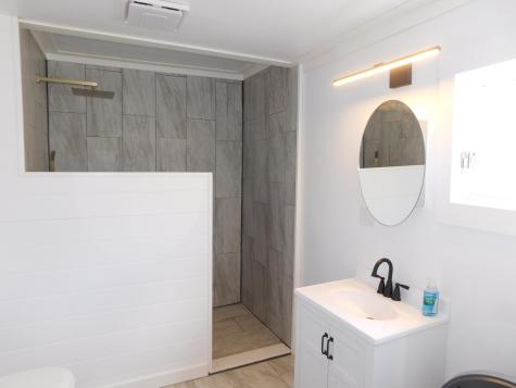 15 Main Road Eddington ME 04428