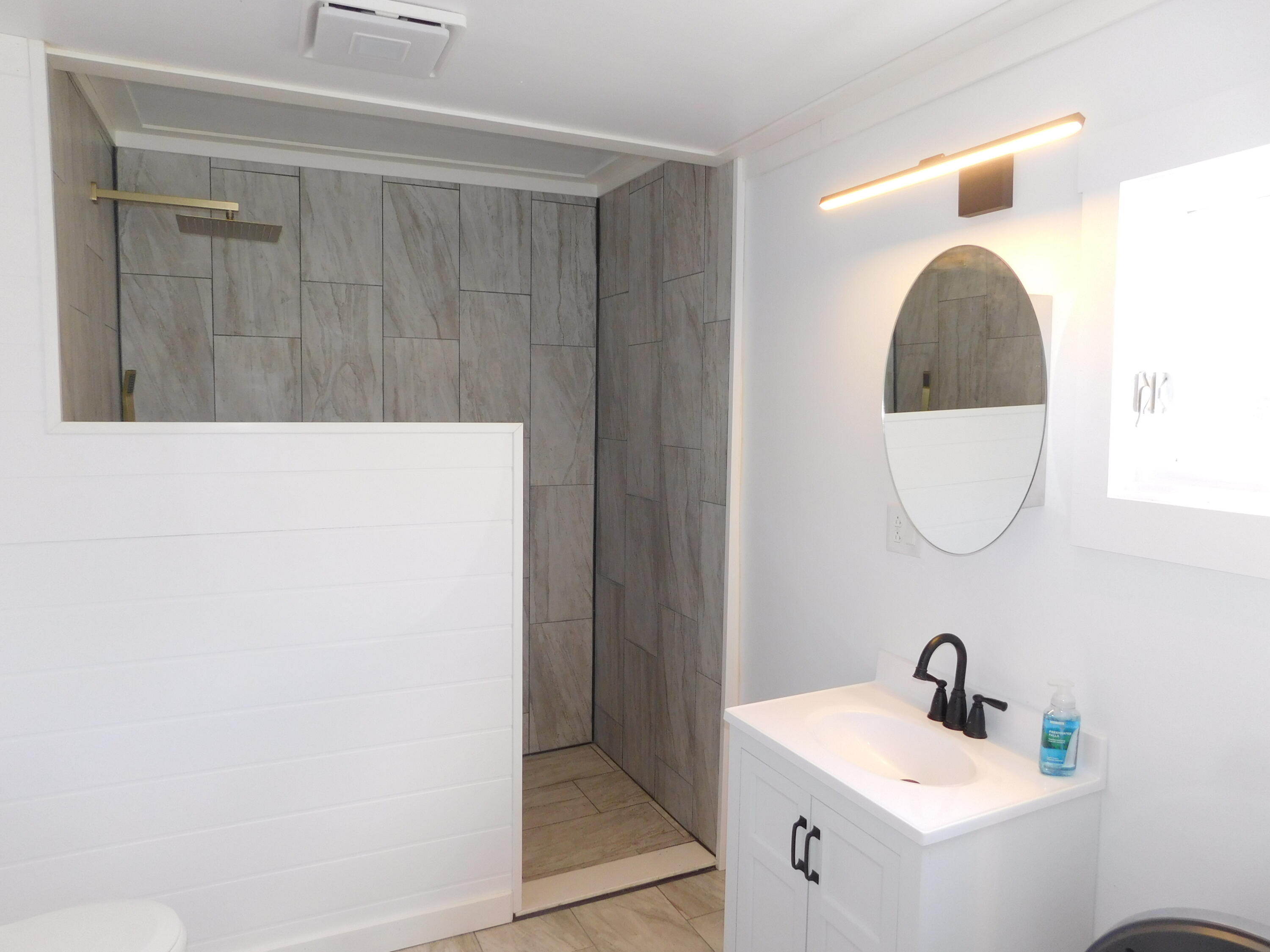 15 Main Road Eddington ME 04428