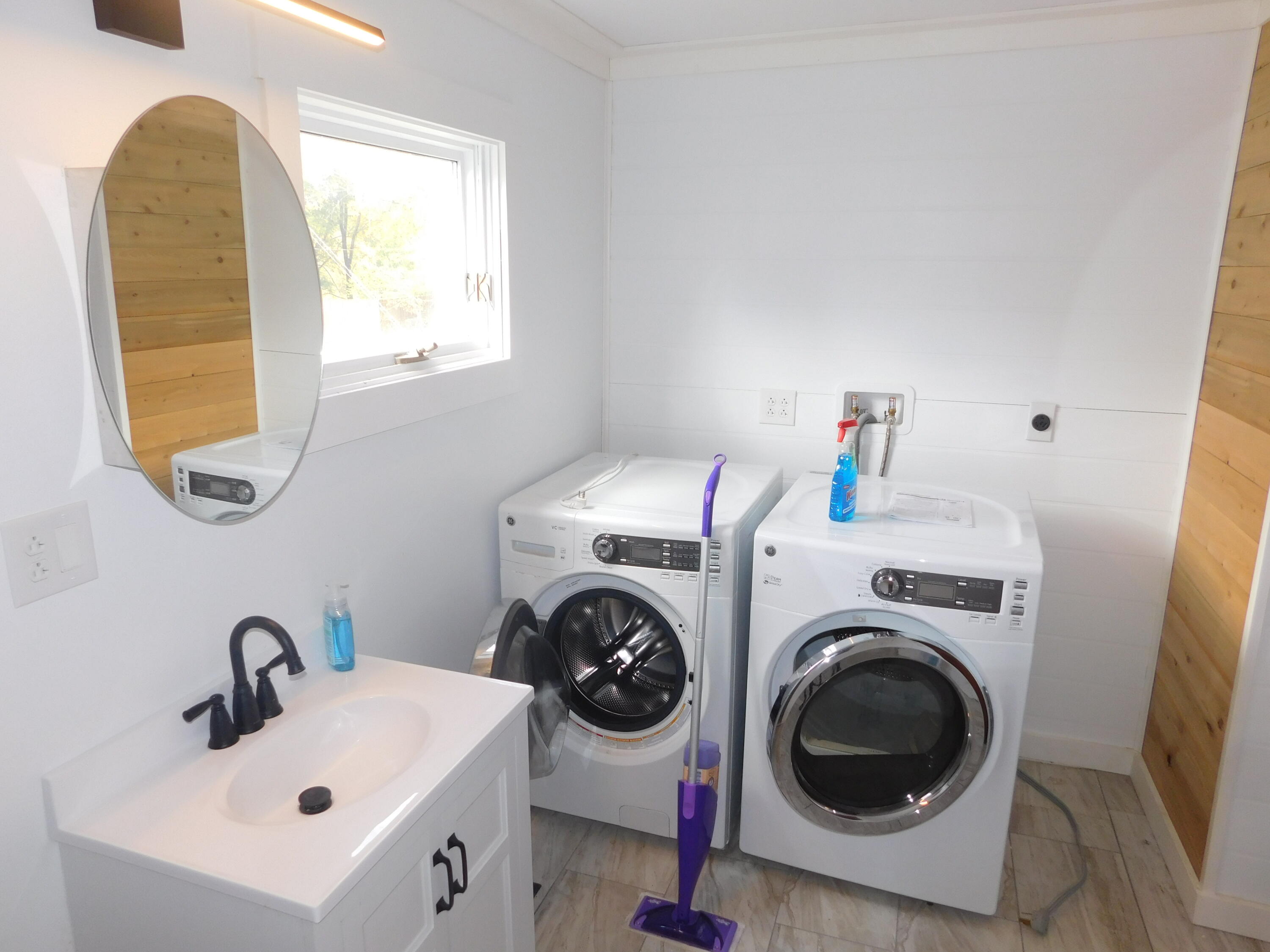 15 Main Road Eddington ME 04428