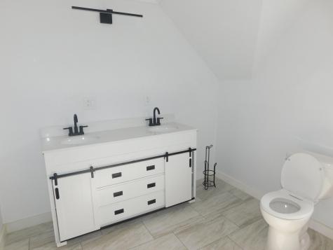 15 Main Road Eddington ME 04428