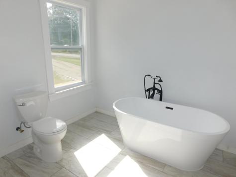 15 Main Road Eddington ME 04428