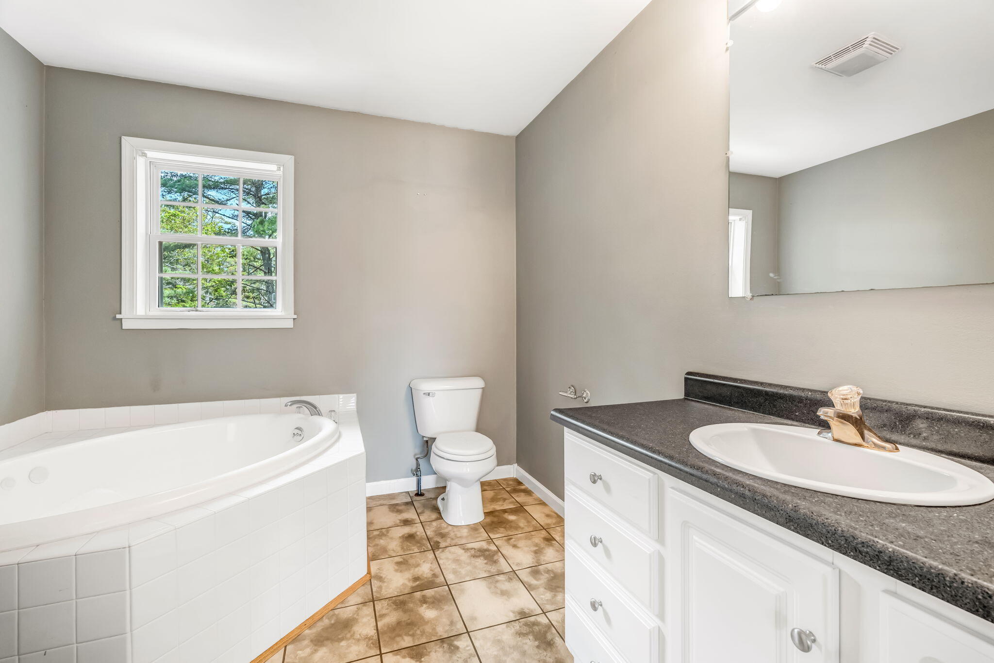 25 N End Road Georgetown ME 04548