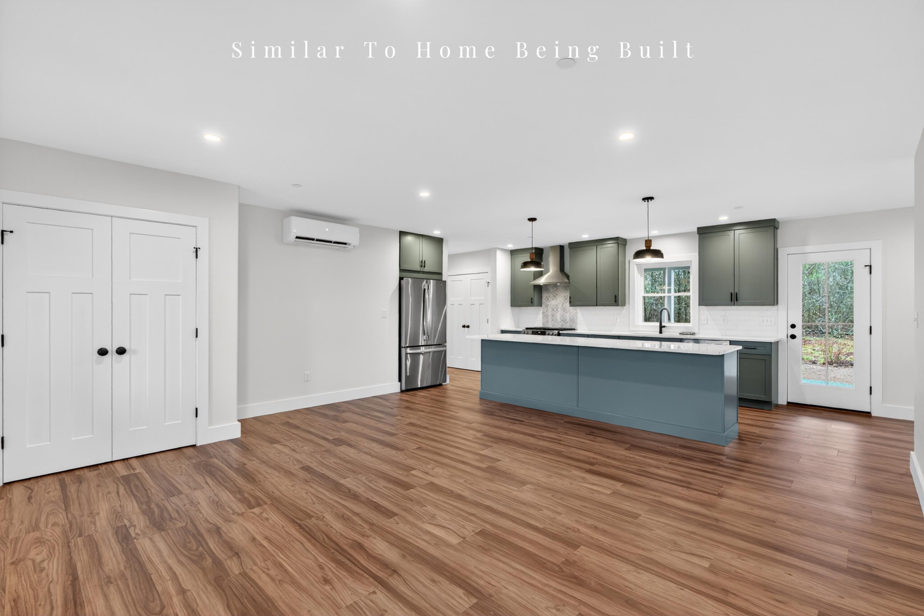 17 Middle Road Kennebunk ME 04043