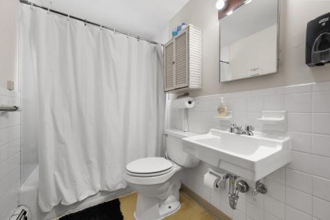 913 Essex Street Bangor ME 04401