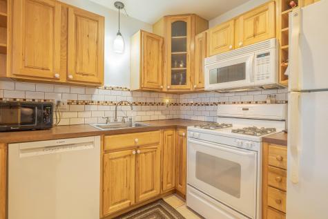 176 N Main Street Stonington ME 04681