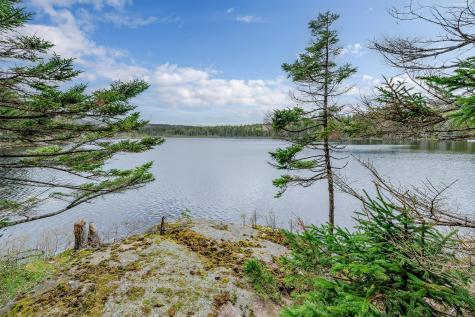 176 N Main Street Stonington ME 04681