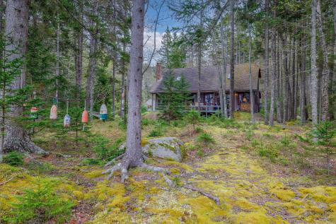 176 N Main Street Stonington ME 04681