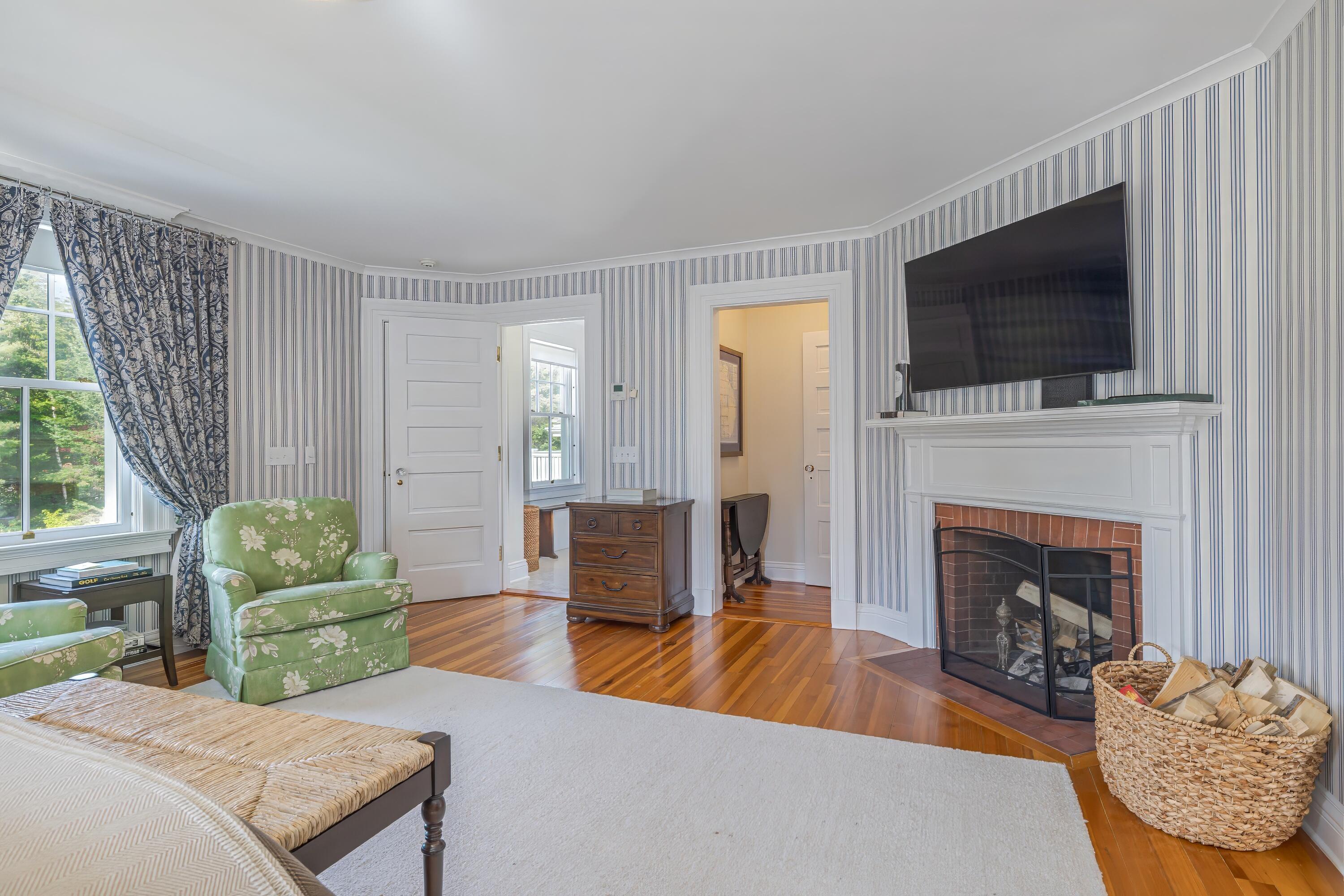 28 Harborside Rd, Northeast Harbor Mount Desert ME 04662