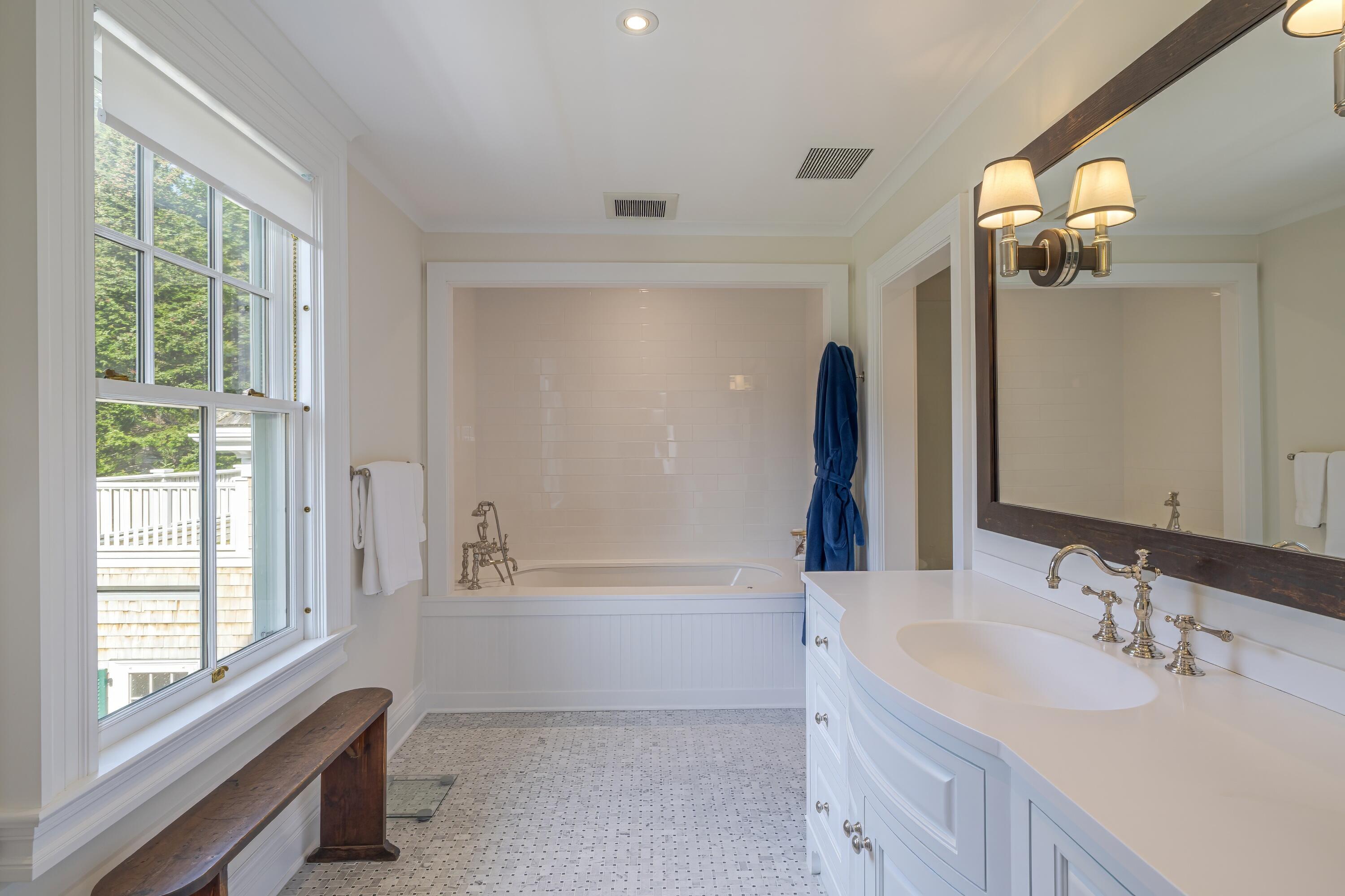 28 Harborside Rd, Northeast Harbor Mount Desert ME 04662