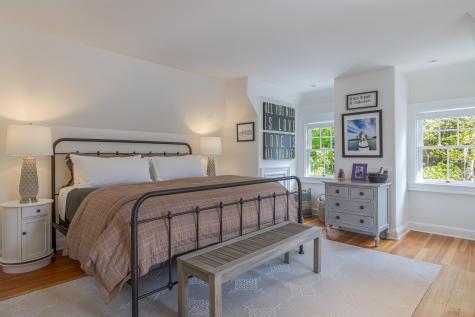 28 Harborside Rd, Northeast Harbor Mount Desert ME 04662