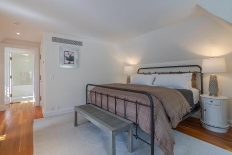 28 Harborside Rd, Northeast Harbor Mount Desert ME 04662