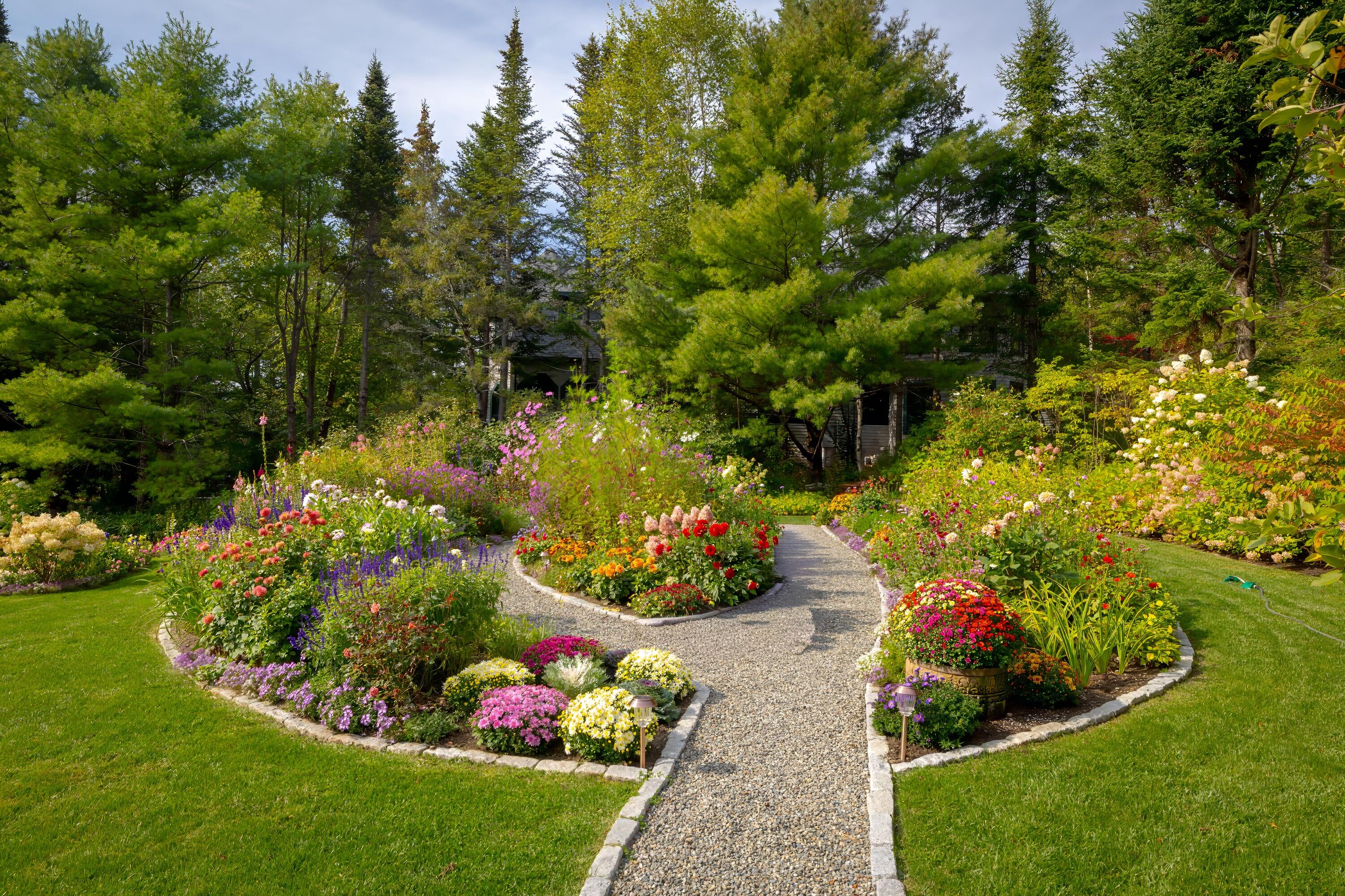 28 Harborside Rd, Northeast Harbor Mount Desert ME 04662