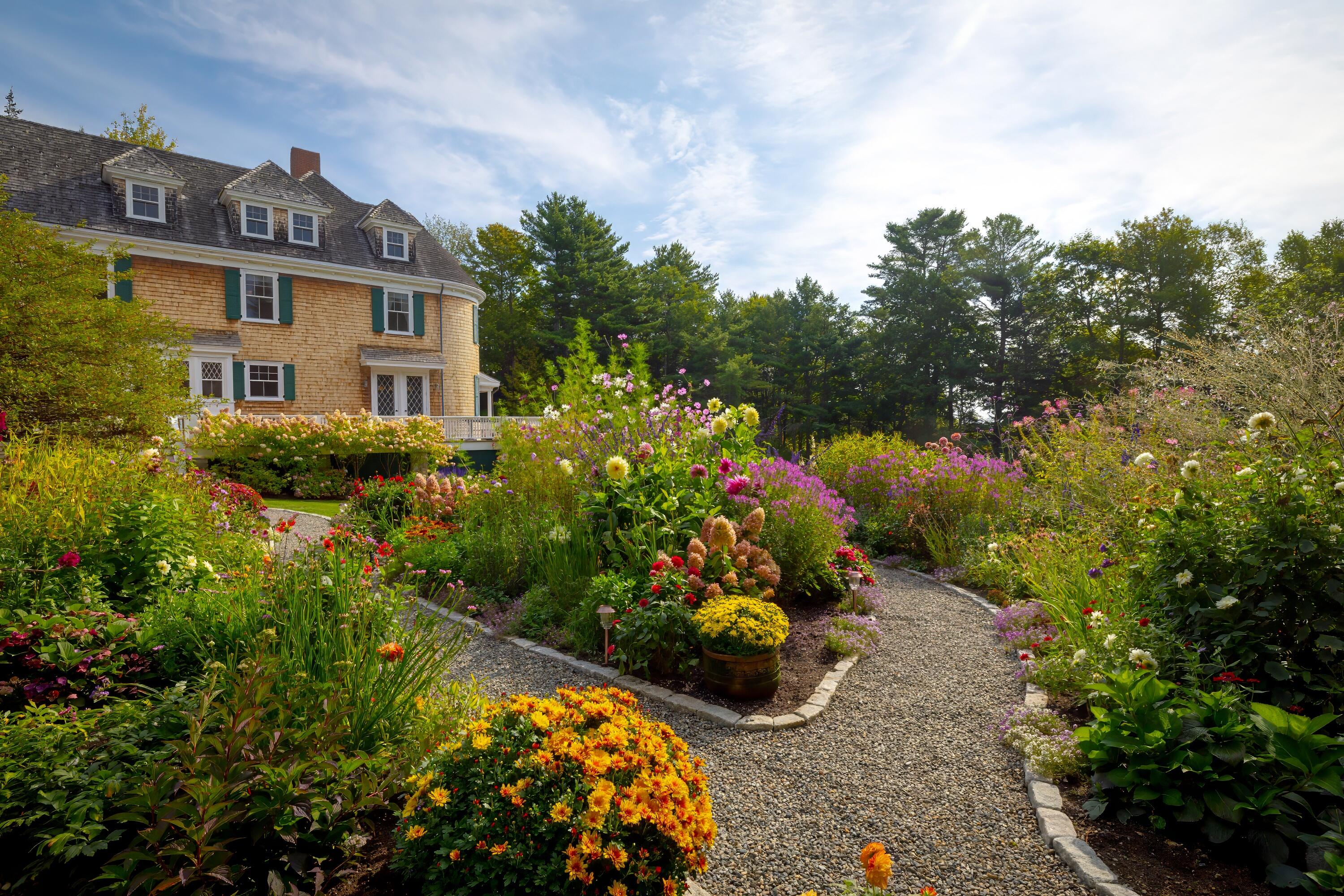 28 Harborside Rd, Northeast Harbor Mount Desert ME 04662