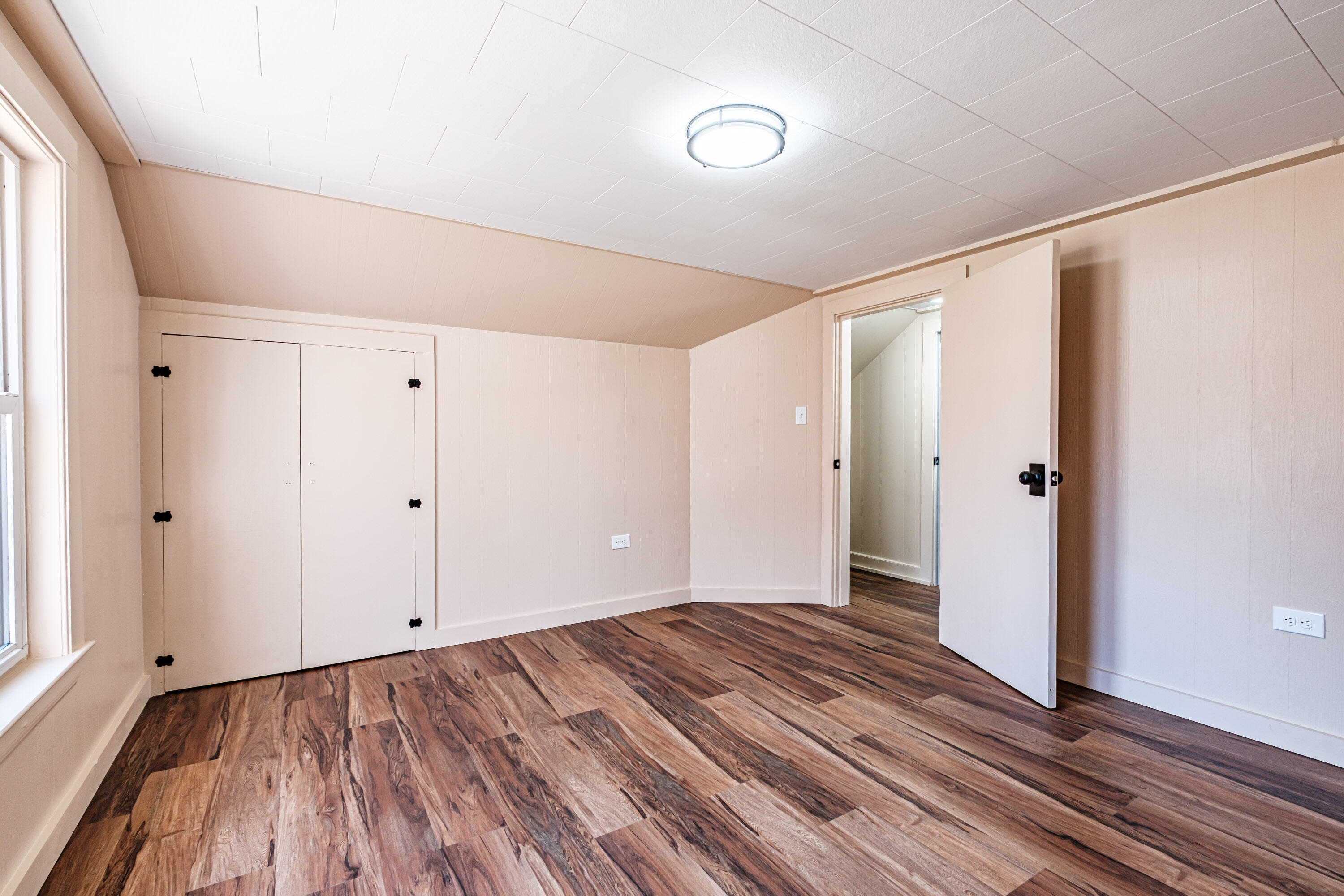 605 Hebron Road Paris ME 04281