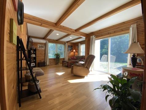 56 Mayfield Road Auburn ME 04210