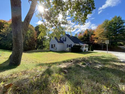 56 Mayfield Road Auburn ME 04210