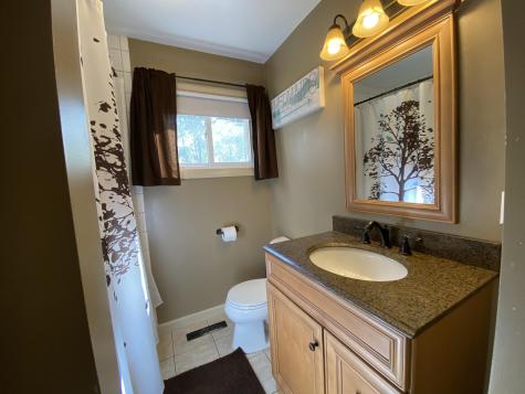 56 Mayfield Road Auburn ME 04210