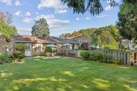 4 Carriage Hill Road Cape Elizabeth ME 04107