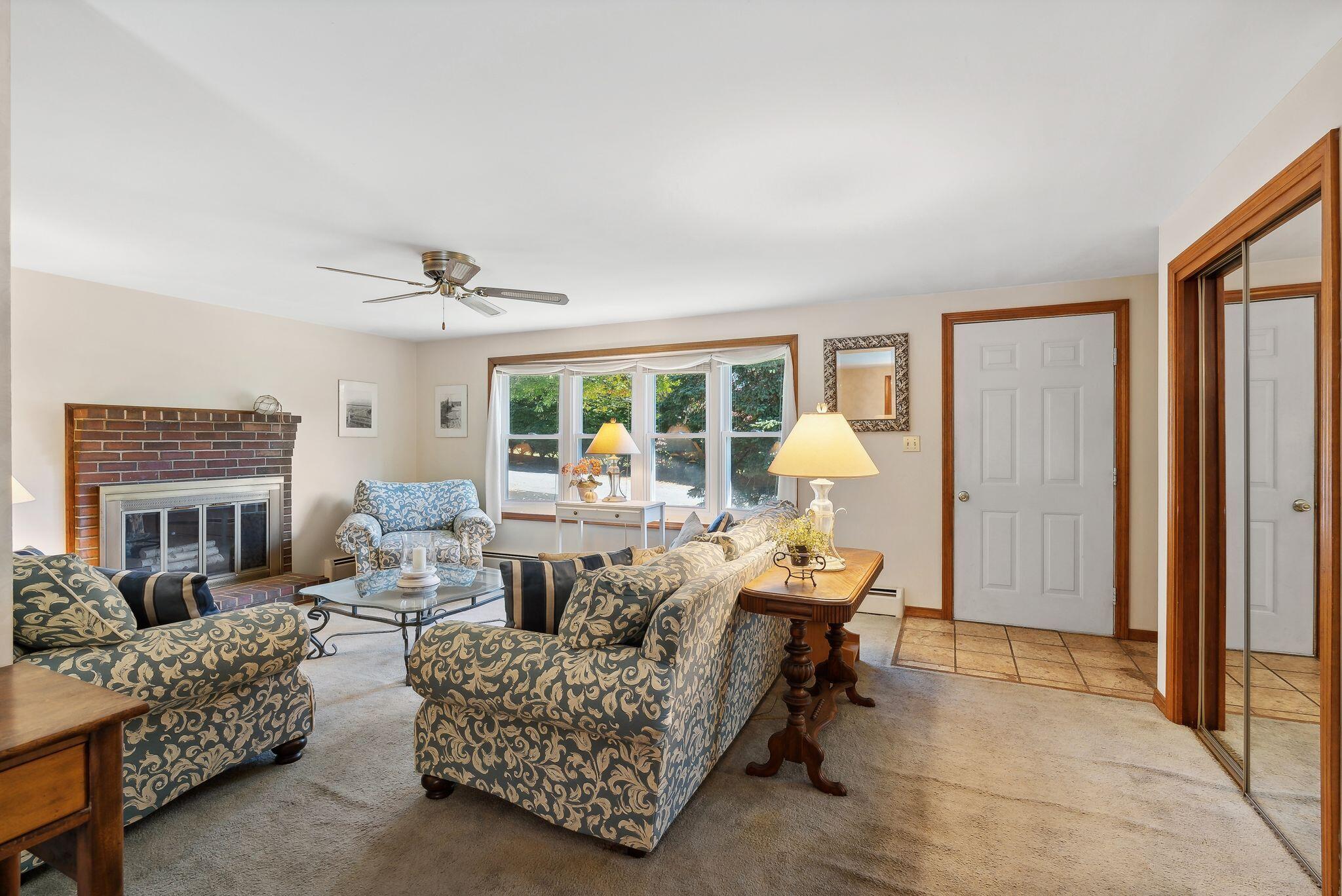 4 Carriage Hill Road Cape Elizabeth ME 04107