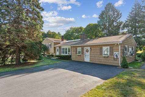 4 Carriage Hill Road Cape Elizabeth ME 04107