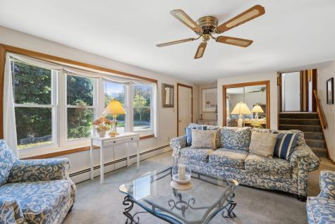 4 Carriage Hill Road Cape Elizabeth ME 04107