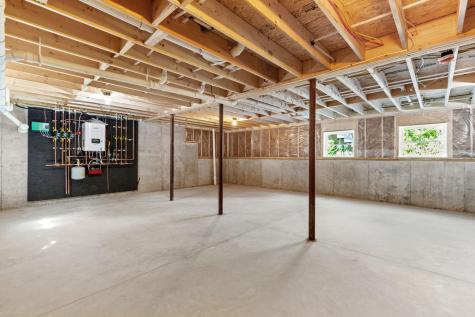 28 Woodbrey Lane Standish ME 04084